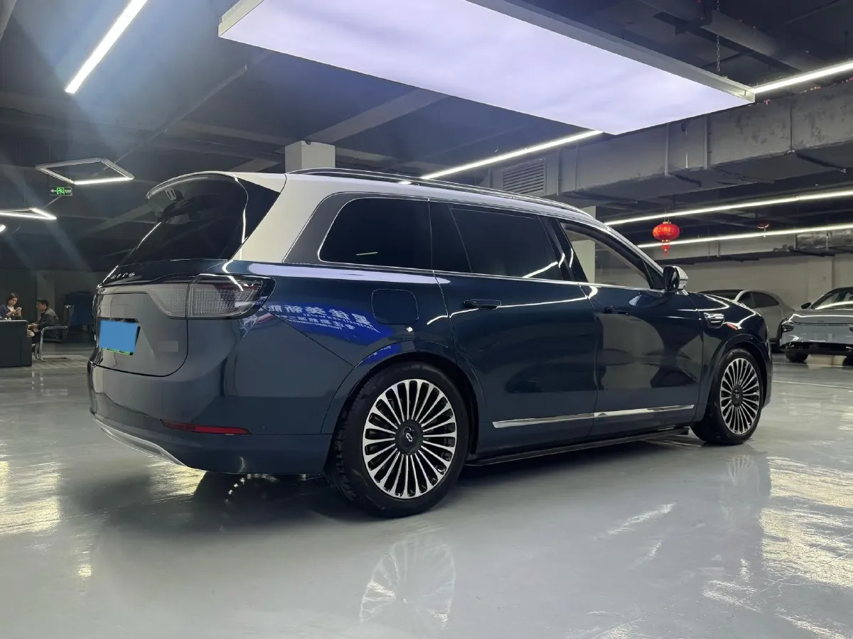 2025 AITO AITO M9 REEV 160HP REEV 52KWH,autocango,china used car exporter,china ev exporter,chinese used car exporter,chinese used ev exporter