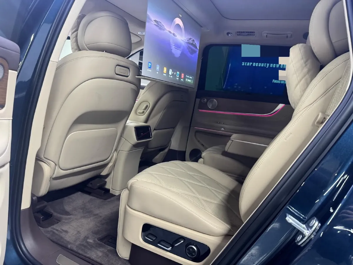 2025 AITO AITO M9 REEV 160HP REEV 52KWH,autocango,china used car exporter,china ev exporter,chinese used car exporter,chinese used ev exporter