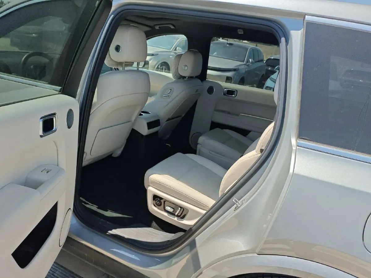 2024 Li L9 Range Extended 154HP REEV 52.3KWH,autocango,china used car exporter,china ev exporter,chinese used car exporter,chinese used ev exporter