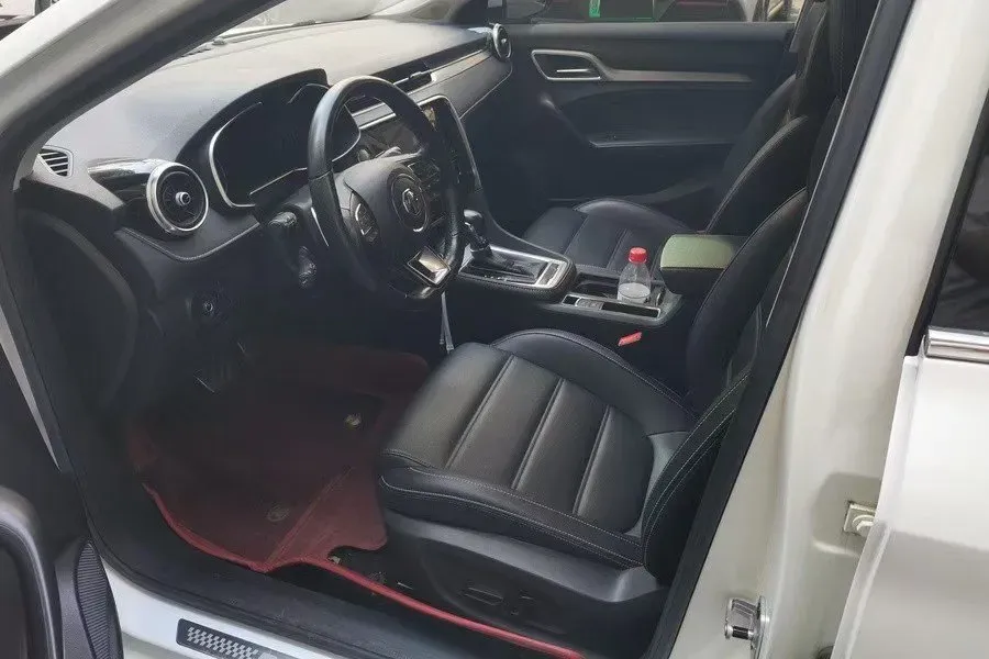 2019 MAXUS XinTu V80 2.5T 136HP L4 6AMT,autocango,china used car exporter,china ev exporter,chinese used car exporter,chinese used ev exporter