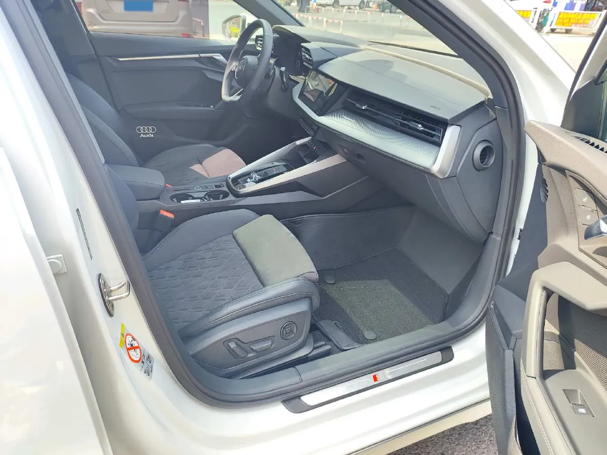 2023 Audi A3 1.4T 150HP L4 7DCT,autocango,china used car exporter,china ev exporter,chinese used car exporter,chinese used ev exporter