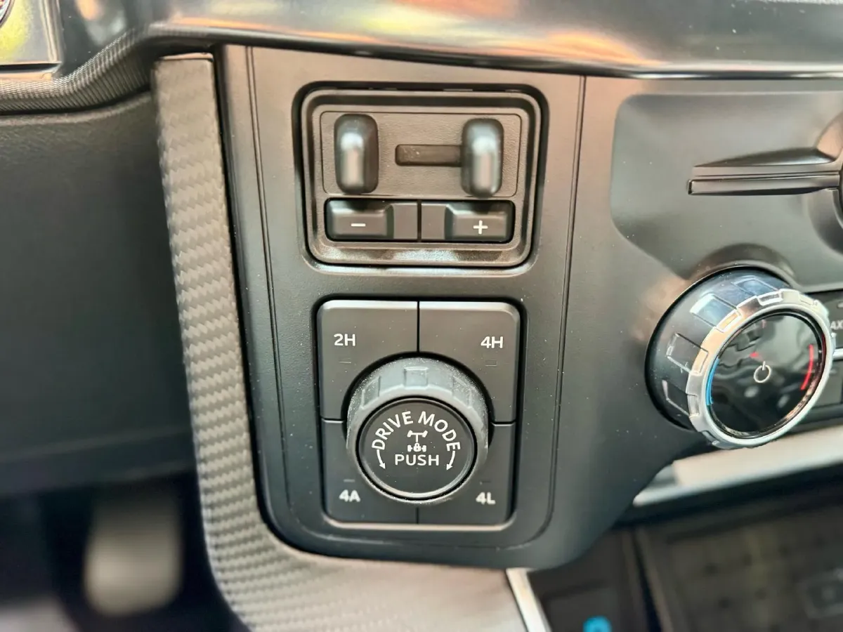 2024 M Hero WarriorM800 1.5T 197HP L4 2AT REEV 65.8KWH,autocango,china used car exporter,china ev exporter,chinese used car exporter,chinese used ev exporter