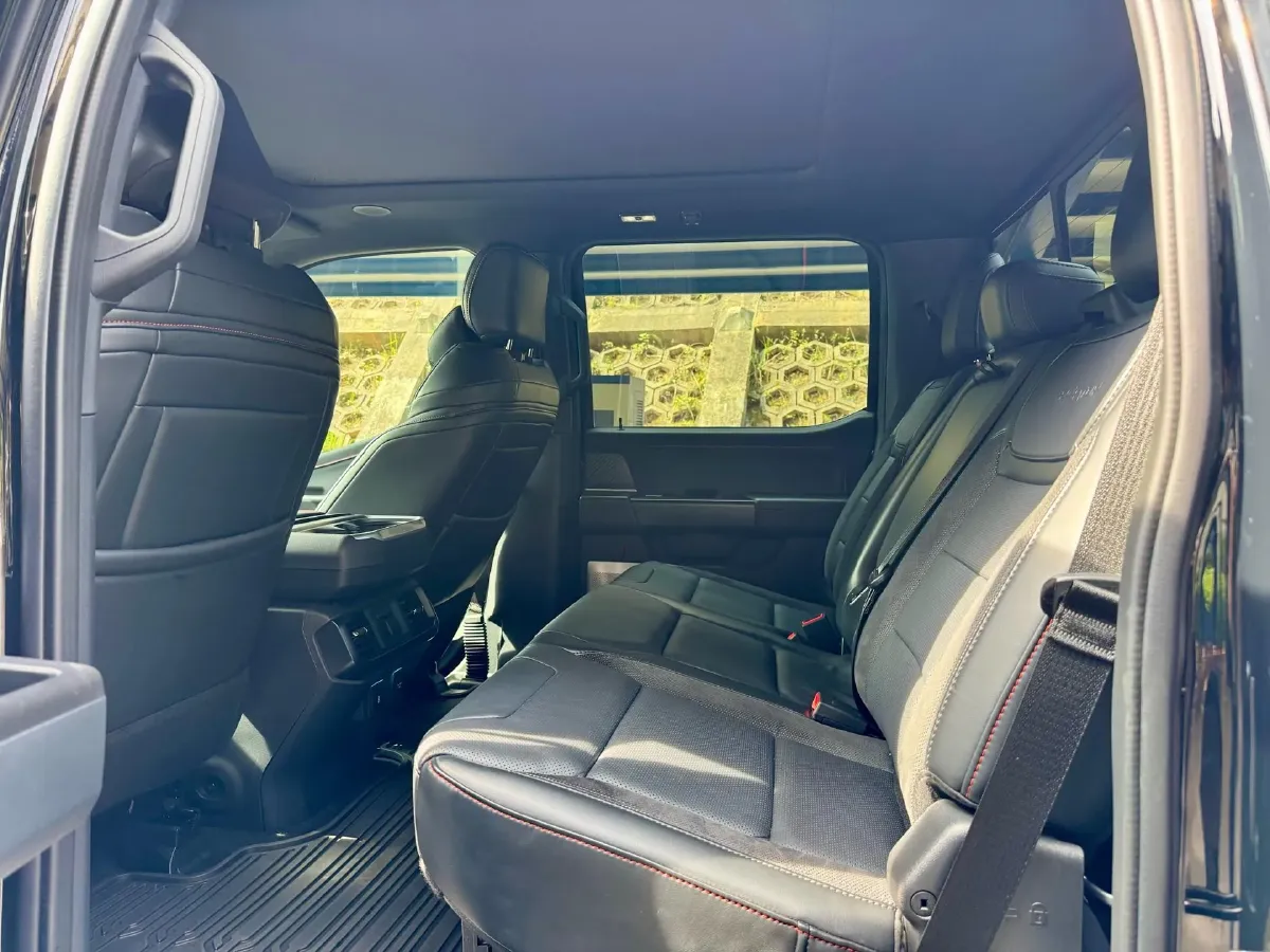 2024 M Hero WarriorM800 1.5T 197HP L4 2AT REEV 65.8KWH,autocango,china used car exporter,china ev exporter,chinese used car exporter,chinese used ev exporter