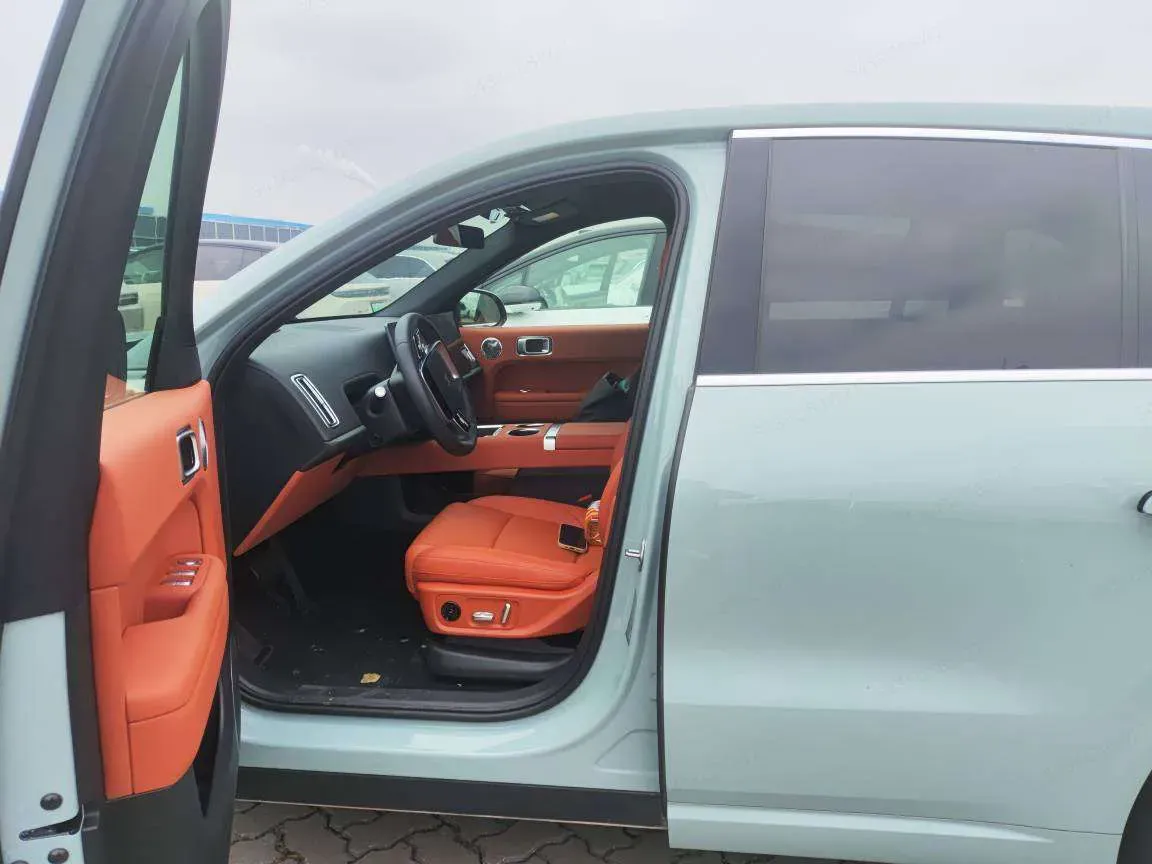 2025 Li L6 Range Extended 154HP L4 REEV,autocango,china used car exporter,china ev exporter,chinese used car exporter,chinese used ev exporter