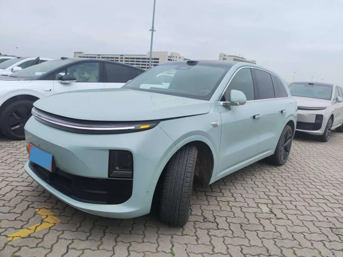 2025 Li L6 Range Extended 154HP L4 REEV,autocango,china used car exporter,china ev exporter,chinese used car exporter,chinese used ev exporter