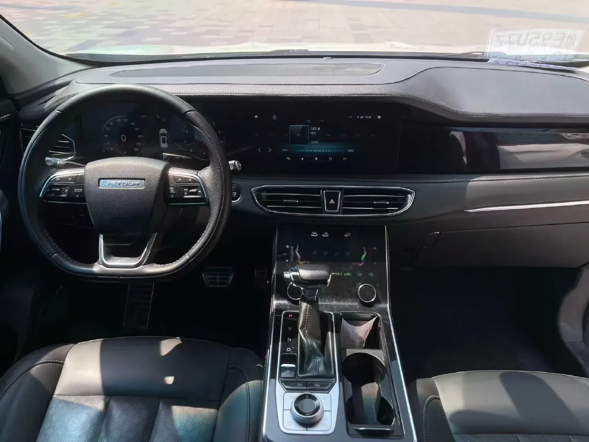 2020 Jetour X90 1.6T 197HP L4 7DCT,autocango,china used car exporter,china ev exporter,chinese used car exporter,chinese used ev exporter