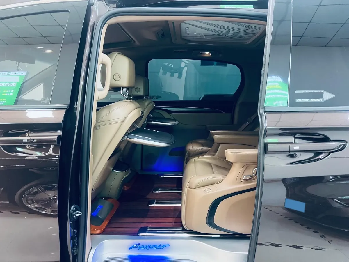 2020 Buick GL8 2.0T 237HP L4 9AT,autocango,china used car exporter,china ev exporter,chinese used car exporter,chinese used ev exporter