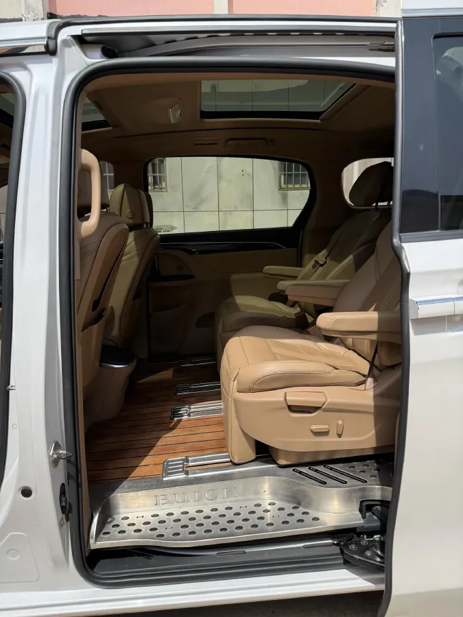 2018 Buick GL8 2.0T 260HP L4 6AT,autocango,china used car exporter,china ev exporter,chinese used car exporter,chinese used ev exporter