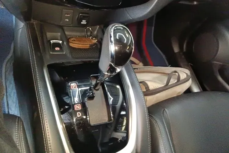 2021 Nissan X-Trail 2.0L 151HP L4 CVT,autocango,china used car exporter,china ev exporter,chinese used car exporter,chinese used ev exporter