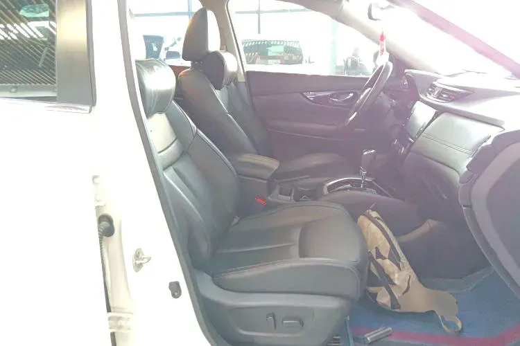 2021 Nissan X-Trail 2.0L 151HP L4 CVT,autocango,china used car exporter,china ev exporter,chinese used car exporter,chinese used ev exporter