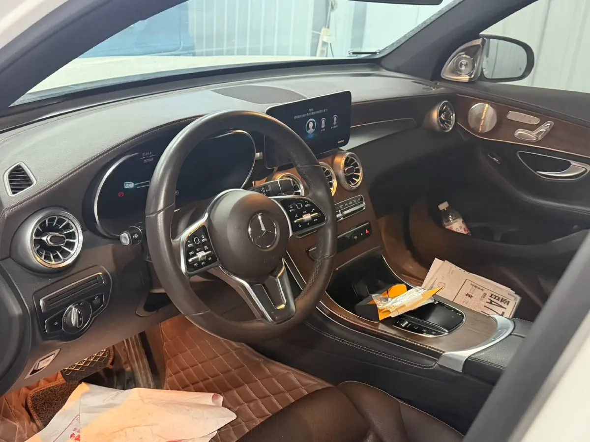 2021 Mercedes-Benz GLC Class 2.0T 258HP L4 9AT,autocango,china used car exporter,china ev exporter,chinese used car exporter,chinese used ev exporter