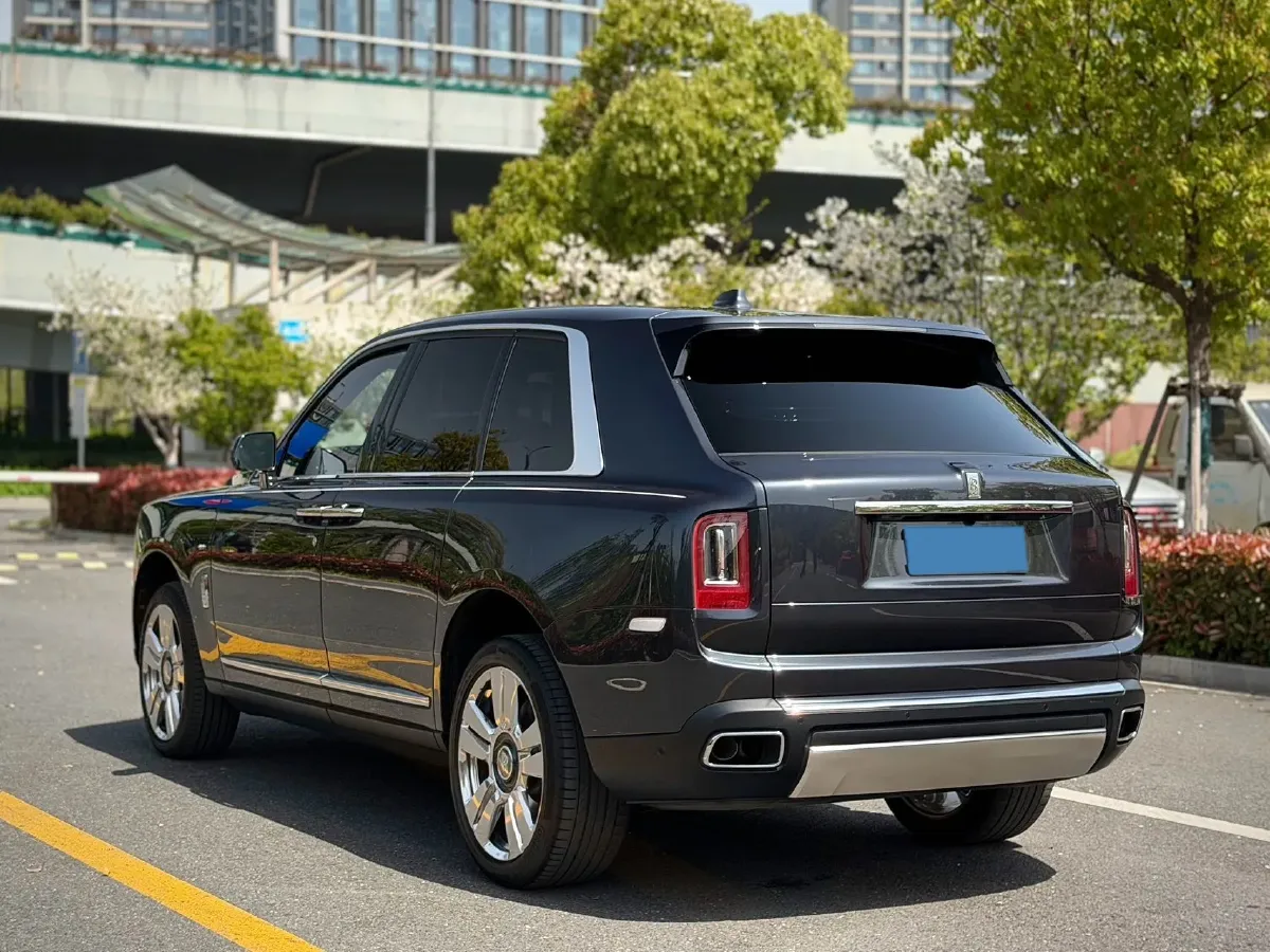2018 Rolls-Royce Cullinan 6.7T 571HP V12 8AT,autocango,china used car exporter,china ev exporter,chinese used car exporter,chinese used ev exporter