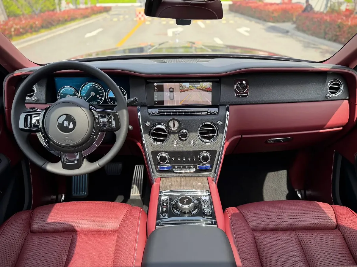 2018 Rolls-Royce Cullinan 6.7T 571HP V12 8AT,autocango,china used car exporter,china ev exporter,chinese used car exporter,chinese used ev exporter