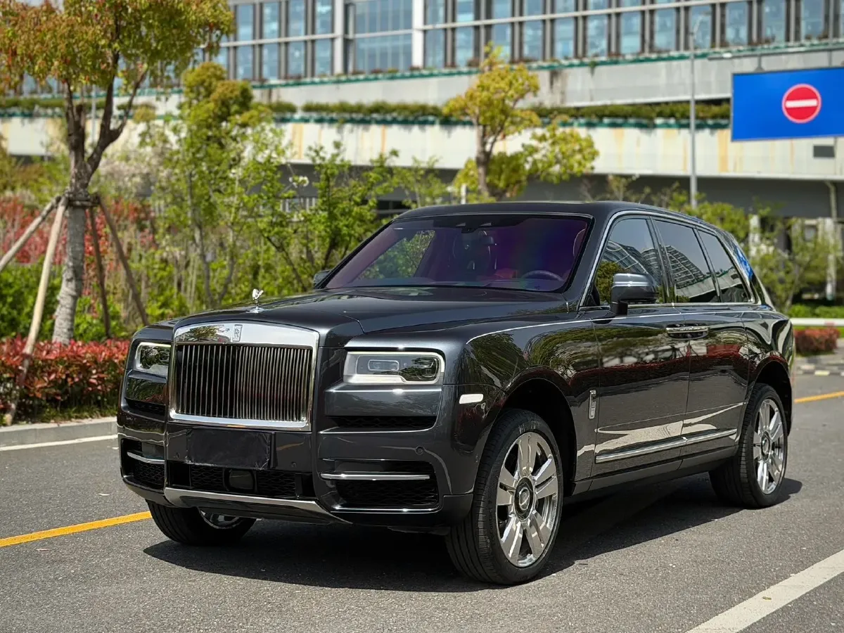 2018 Rolls-Royce Cullinan 6.7T 571HP V12 8AT,autocango,china used car exporter,china ev exporter,chinese used car exporter,chinese used ev exporter