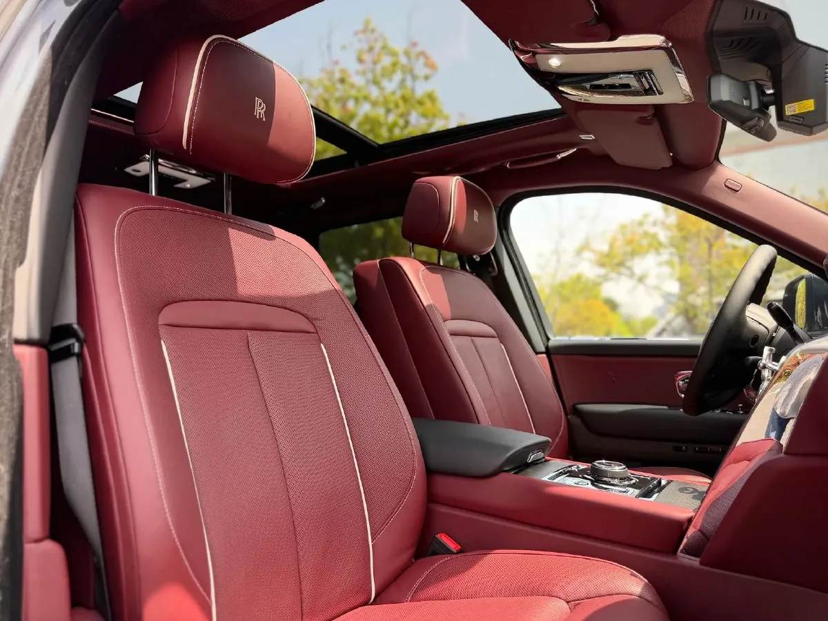 2018 Rolls-Royce Cullinan 6.7T 571HP V12 8AT,autocango,china used car exporter,china ev exporter,chinese used car exporter,chinese used ev exporter