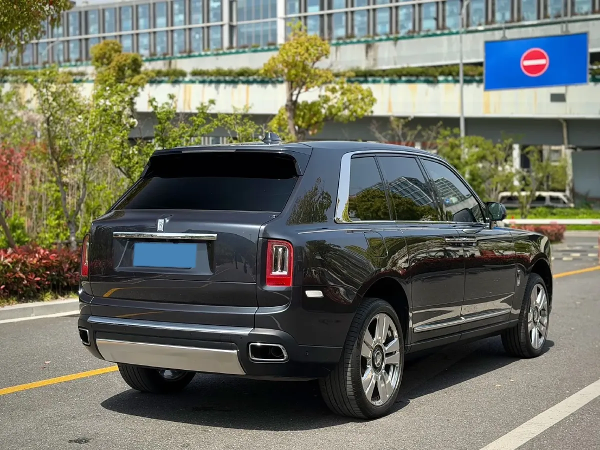 2018 Rolls-Royce Cullinan 6.7T 571HP V12 8AT,autocango,china used car exporter,china ev exporter,chinese used car exporter,chinese used ev exporter