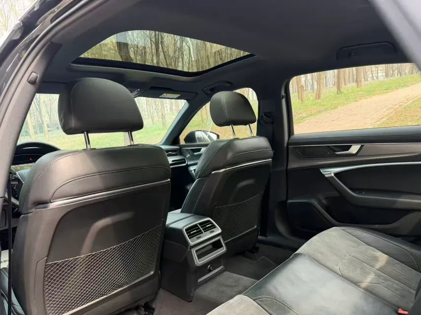 2020 Audi A6L 2.0T 190HP L4 7DCT,autocango,china used car exporter,china ev exporter,chinese used car exporter,chinese used ev exporter