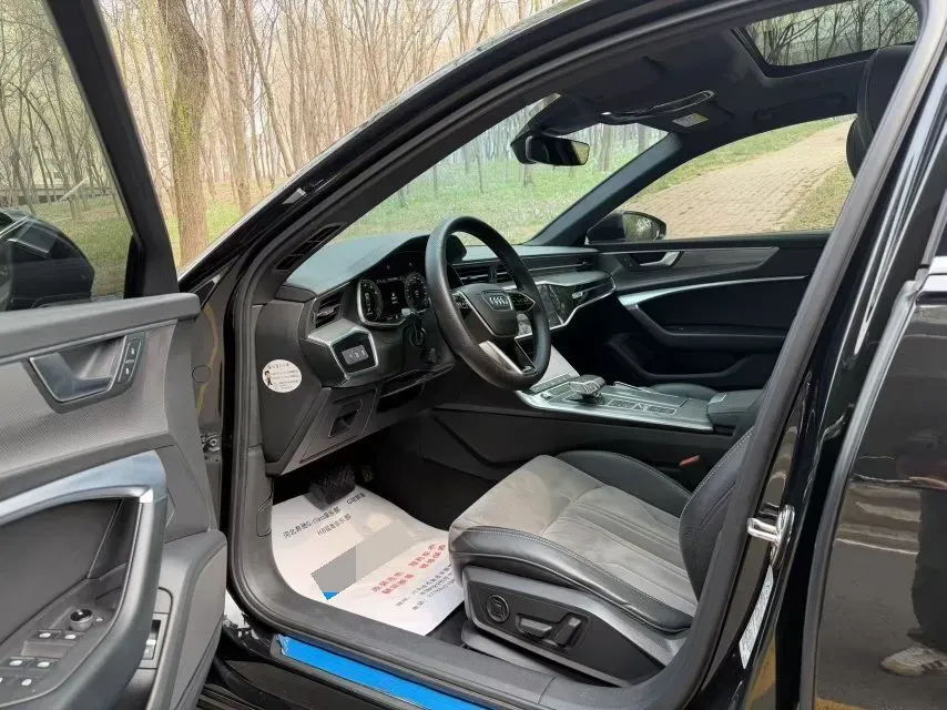 2020 Audi A6L 2.0T 190HP L4 7DCT,autocango,china used car exporter,china ev exporter,chinese used car exporter,chinese used ev exporter