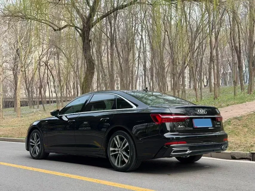 2020 Audi A6L 2.0T 190HP L4 7DCT,autocango,china used car exporter,china ev exporter,chinese used car exporter,chinese used ev exporter