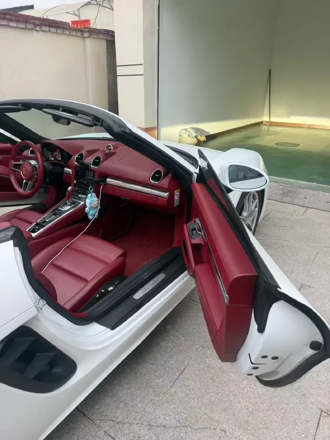 2020 Porsche 718 2.0T 250HP H4 7DCT,autocango,china used car exporter,china ev exporter,chinese used car exporter,chinese used ev exporter