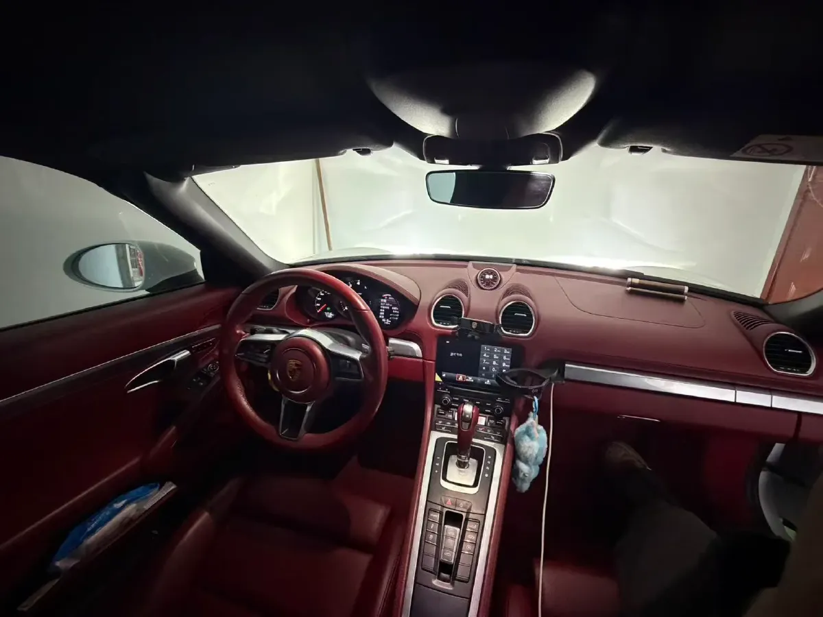 2020 Porsche 718 2.0T 250HP H4 7DCT,autocango,china used car exporter,china ev exporter,chinese used car exporter,chinese used ev exporter