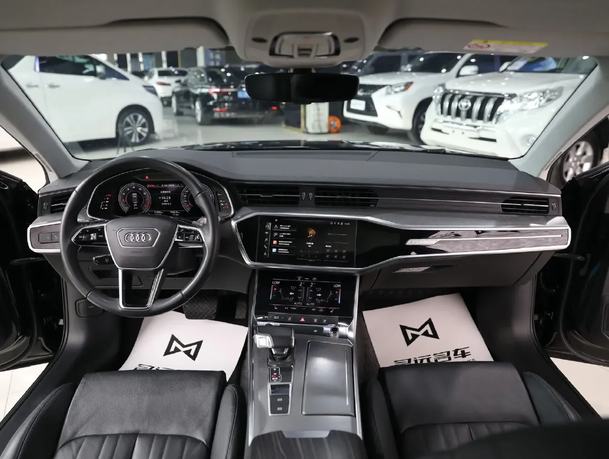 2022 Audi A6L 2.0T 224HP L4 7DCT,autocango,china used car exporter,china ev exporter,chinese used car exporter,chinese used ev exporter