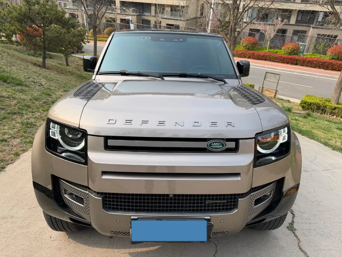 2022 Land Rover Defender 3.0T 400HP L6 8AT,autocango,china used car exporter,china ev exporter,chinese used car exporter,chinese used ev exporter