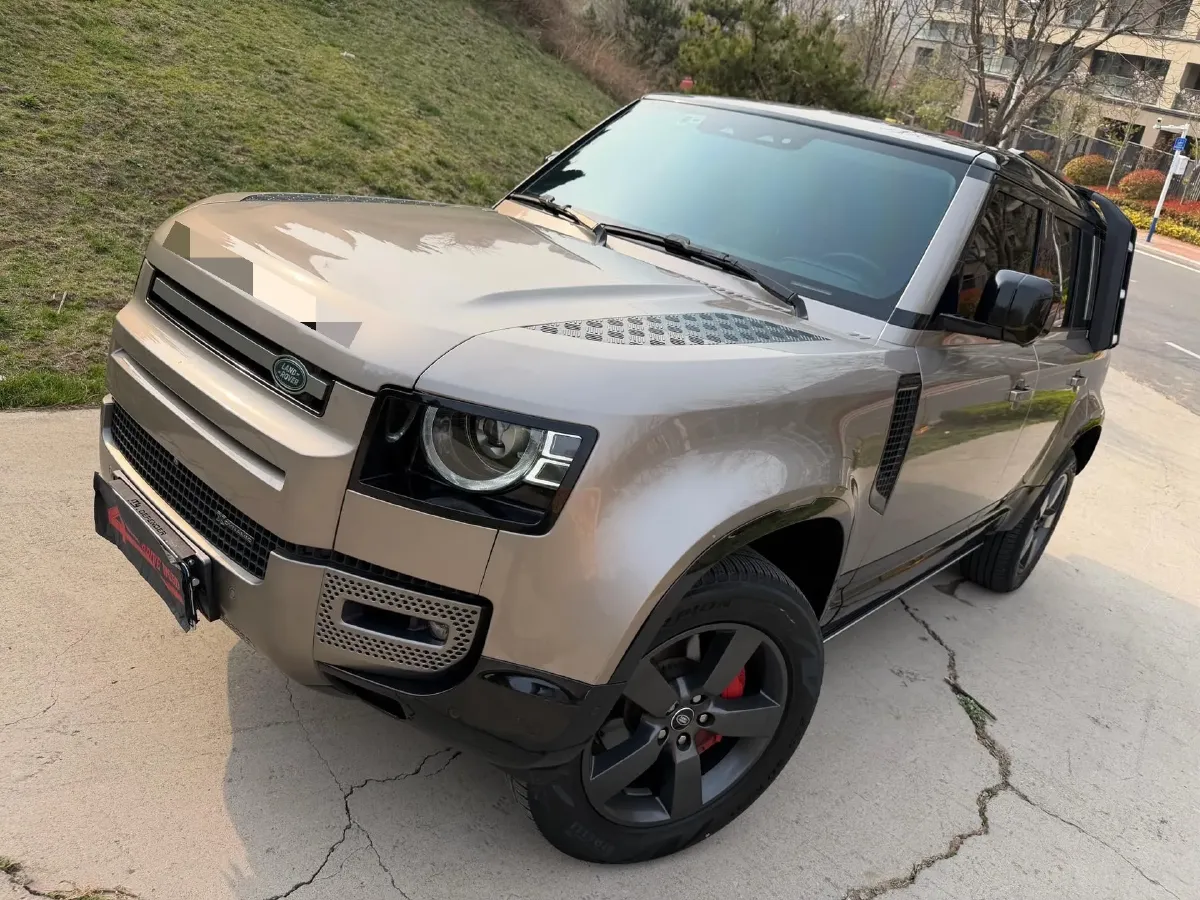 2022 Land Rover Defender 3.0T 400HP L6 8AT,autocango,china used car exporter,china ev exporter,chinese used car exporter,chinese used ev exporter