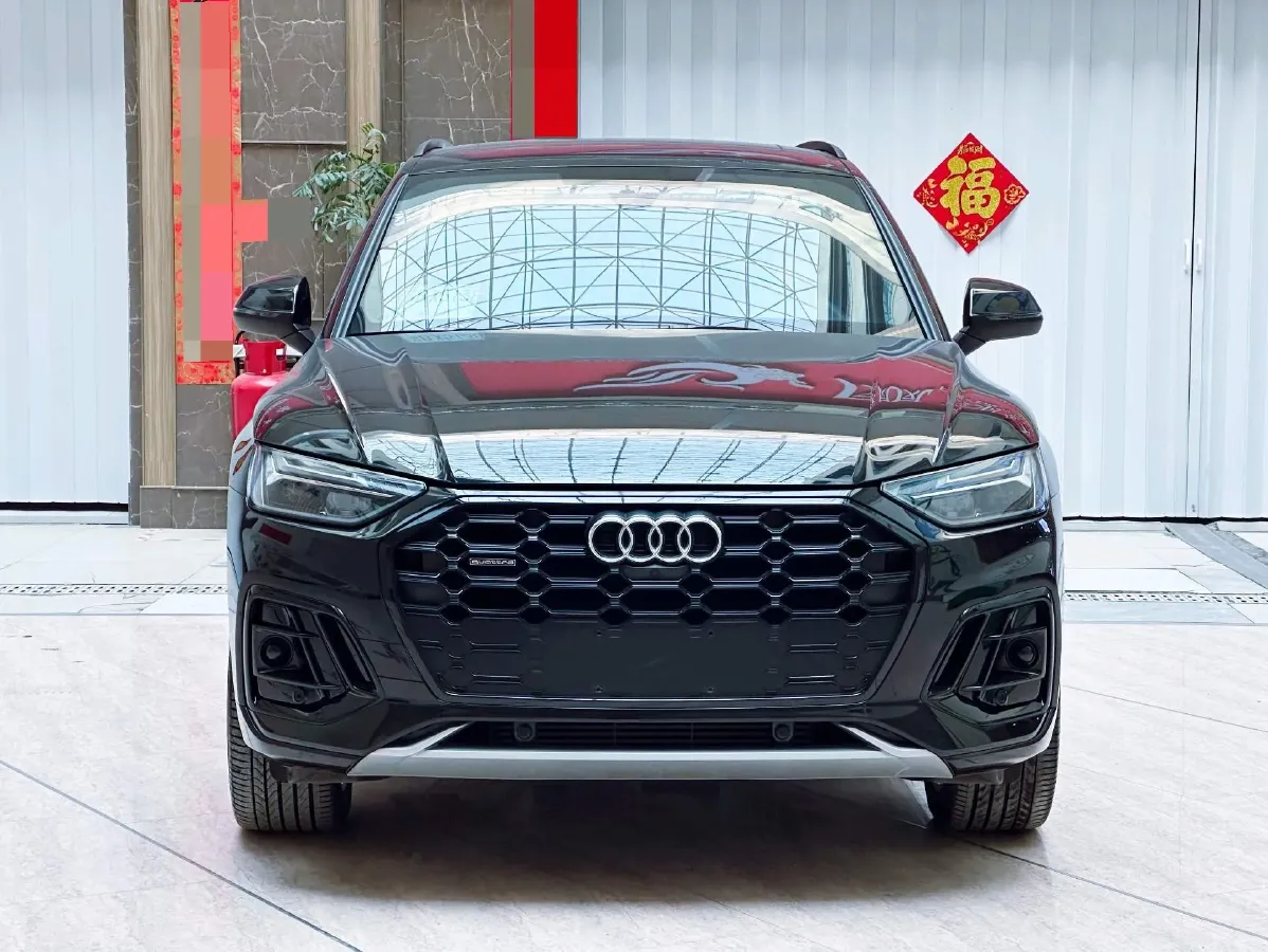 2024 Audi Q5L 2.0T 245HP L4 7DCT,autocango,china used car exporter,china ev exporter,chinese used car exporter,chinese used ev exporter