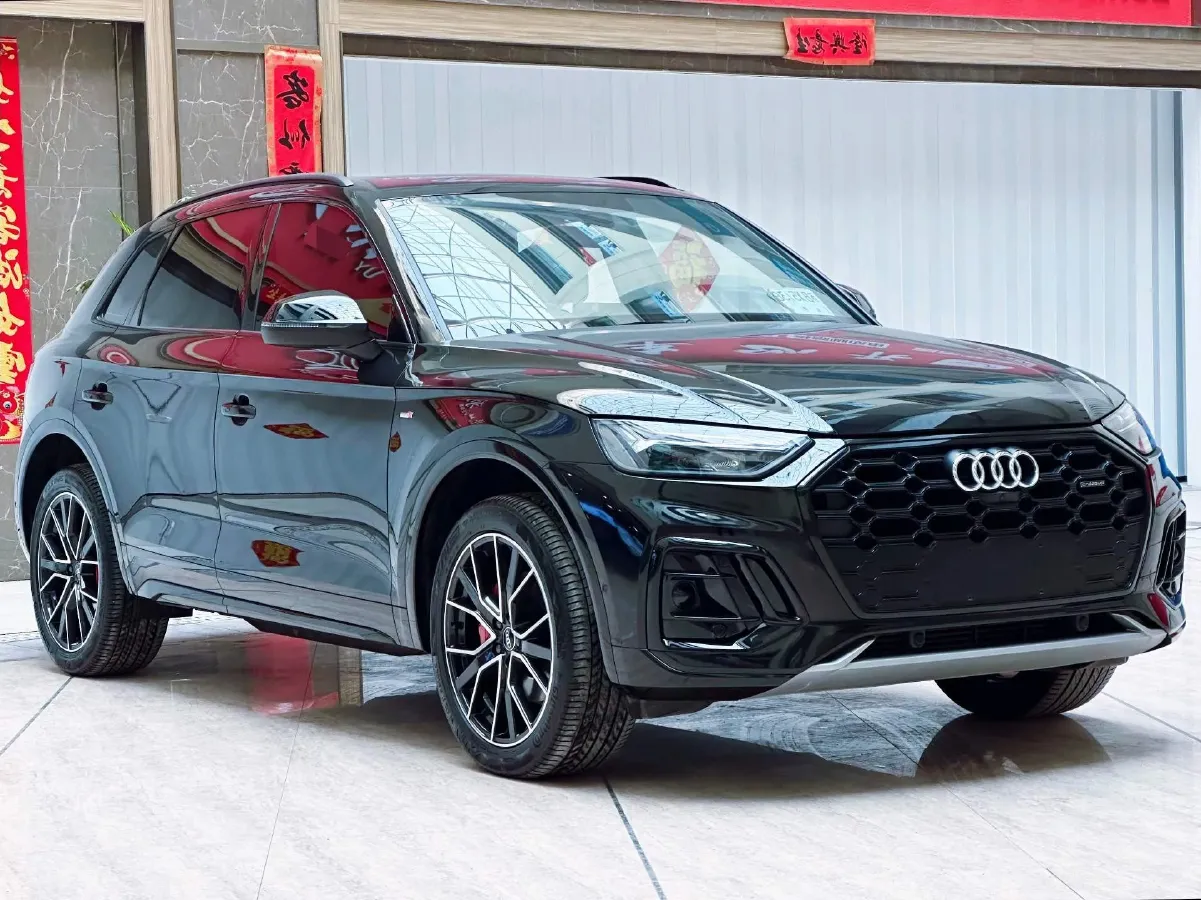 2024 Audi Q5L 2.0T 245HP L4 7DCT,autocango,china used car exporter,china ev exporter,chinese used car exporter,chinese used ev exporter