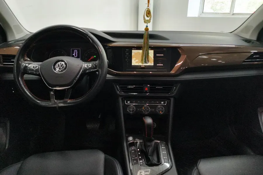 2020 Volkswagen Tharu 1.4T 150HP L4 7DCT,autocango,china used car exporter,china ev exporter,chinese used car exporter,chinese used ev exporter