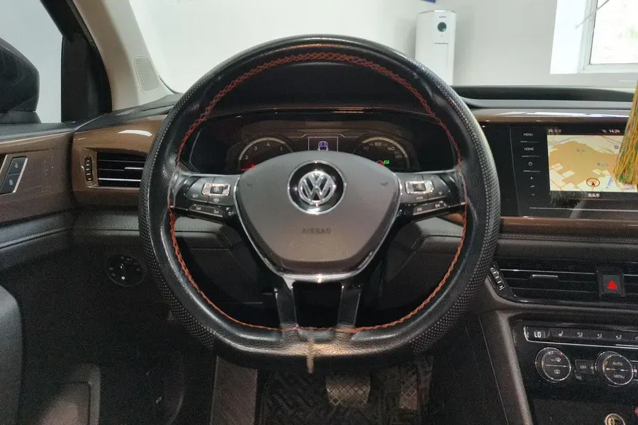 2020 Volkswagen Tharu 1.4T 150HP L4 7DCT,autocango,china used car exporter,china ev exporter,chinese used car exporter,chinese used ev exporter