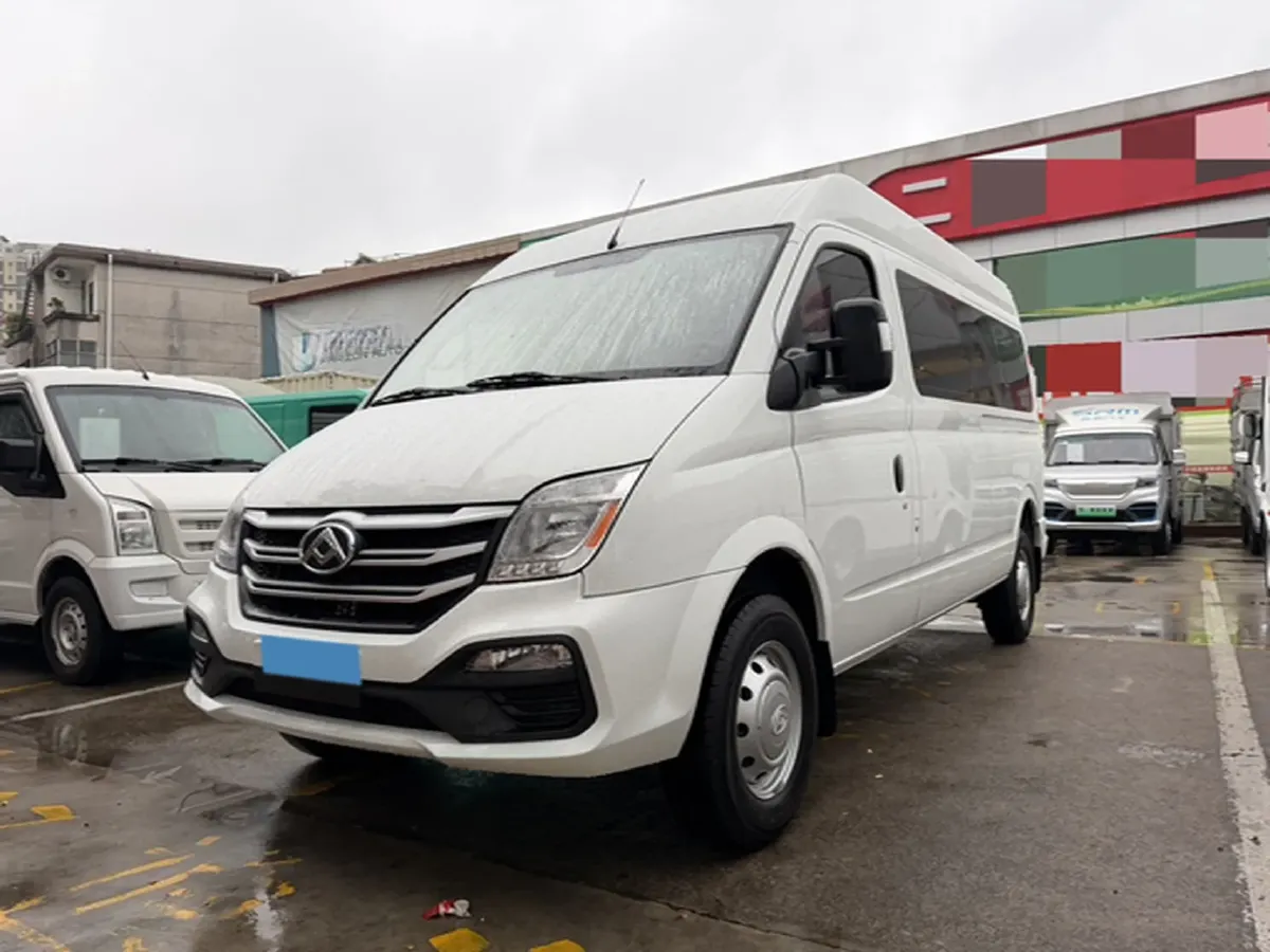 2025 MAXUS XinTu V80 2.0T 147HP L4 6MT,autocango,china used car exporter,china ev exporter,chinese used car exporter,chinese used ev exporter