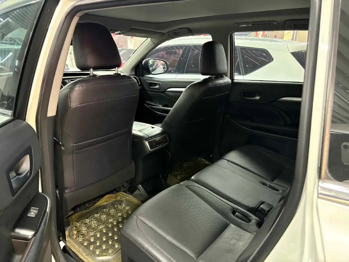 2018 Toyota Highlander 2.0T 220HP L4 6AT,autocango,china used car exporter,china ev exporter,chinese used car exporter,chinese used ev exporter