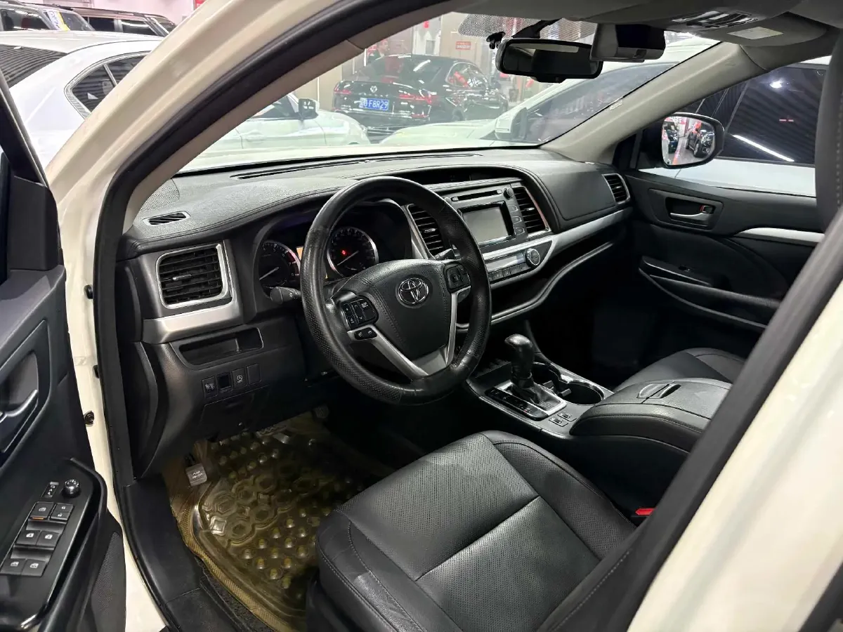 2018 Toyota Highlander 2.0T 220HP L4 6AT,autocango,china used car exporter,china ev exporter,chinese used car exporter,chinese used ev exporter