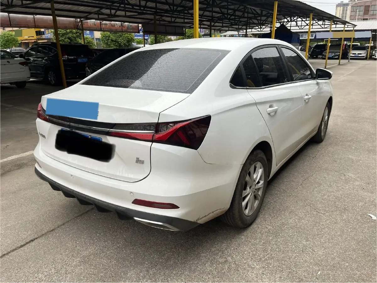 2023 Roewe i5 1.5L 129HP L4 CVT,autocango,china used car exporter,china ev exporter,chinese used car exporter,chinese used ev exporter