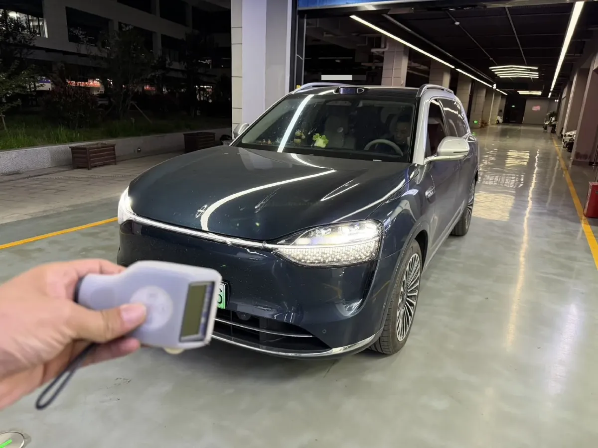 2025 AITO AITO M9 REEV 160HP REEV 52KWH,autocango,china used car exporter,china ev exporter,chinese used car exporter,chinese used ev exporter