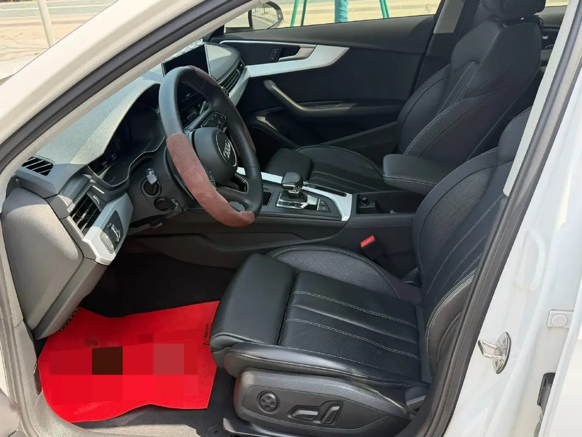 2022 Audi A4L 2.0T 190HP L4 7DCT,autocango,china used car exporter,china ev exporter,chinese used car exporter,chinese used ev exporter