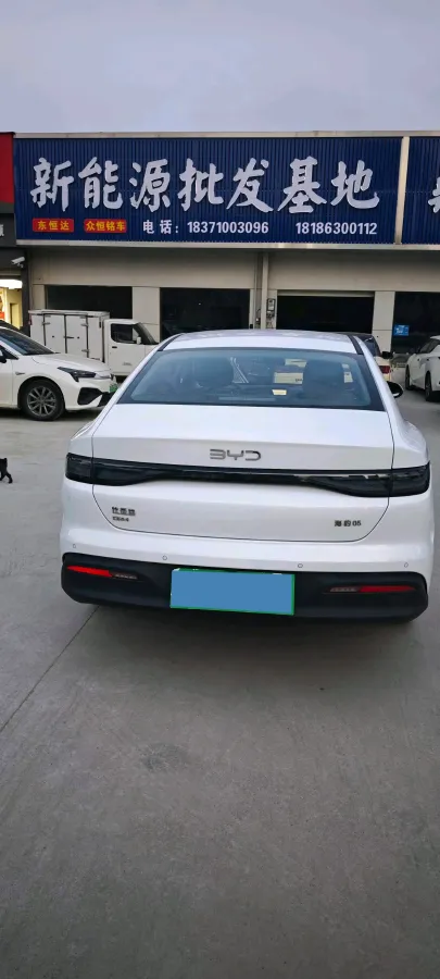 2025 BYD Seal05 DM-i 1.5L 101HP L4 E-CVT PHEV 7.68KWH,autocango,china used car exporter,china ev exporter,chinese used car exporter,chinese used ev exporter