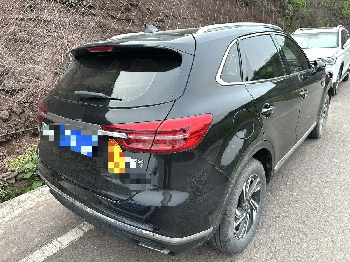 2022 HongQi HS5 2.0T 224HP L4 6AT,autocango,china used car exporter,china ev exporter,chinese used car exporter,chinese used ev exporter