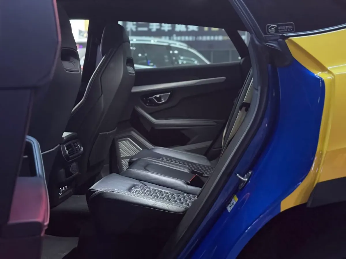 2021 Lamborghini Urus 4.0T 641HP V8 8AT,autocango,china used car exporter,china ev exporter,chinese used car exporter,chinese used ev exporter