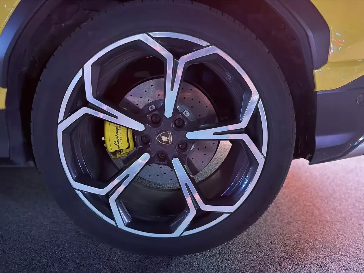 2021 Lamborghini Urus 4.0T 641HP V8 8AT,autocango,china used car exporter,china ev exporter,chinese used car exporter,chinese used ev exporter