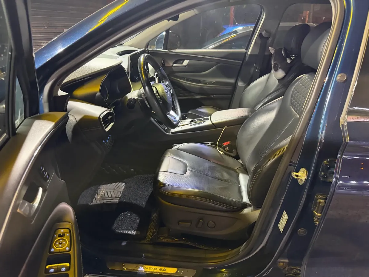 2019 Hyundai Santafe 2.0T 230HP L4 8AT,autocango,china used car exporter,china ev exporter,chinese used car exporter,chinese used ev exporter