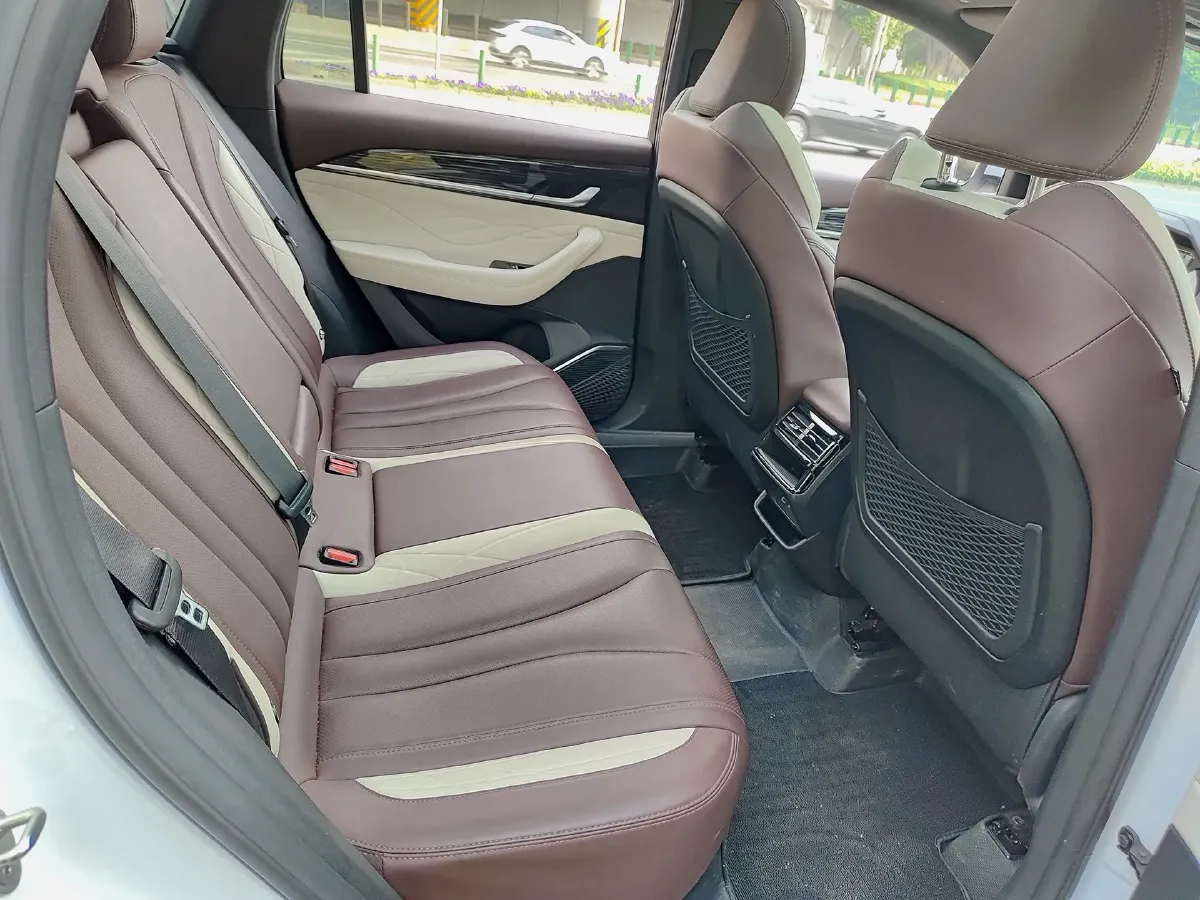 2024 Geely Monjaro 2.0T 238HP L4 8AT,autocango,china used car exporter,china ev exporter,chinese used car exporter,chinese used ev exporter