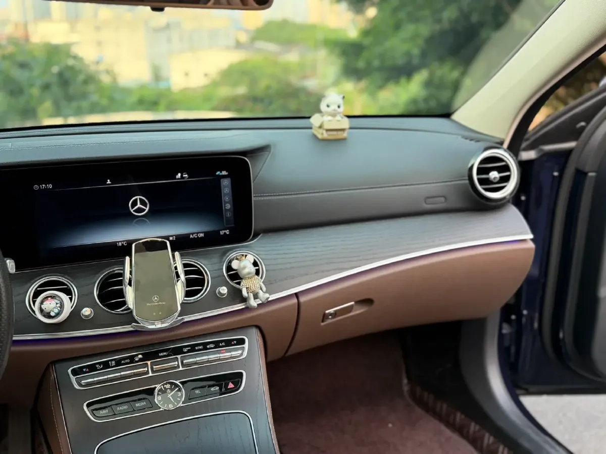 2020 Mercedes-Benz E Class 1.5T 184HP L4 9AT,autocango,china used car exporter,china ev exporter,chinese used car exporter,chinese used ev exporter