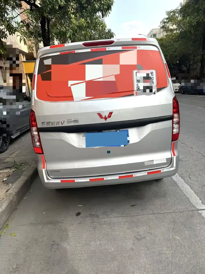 2022 WuLing HongGuang V 1.5L 99HP L4 6MT,autocango,china used car exporter,china ev exporter,chinese used car exporter,chinese used ev exporter