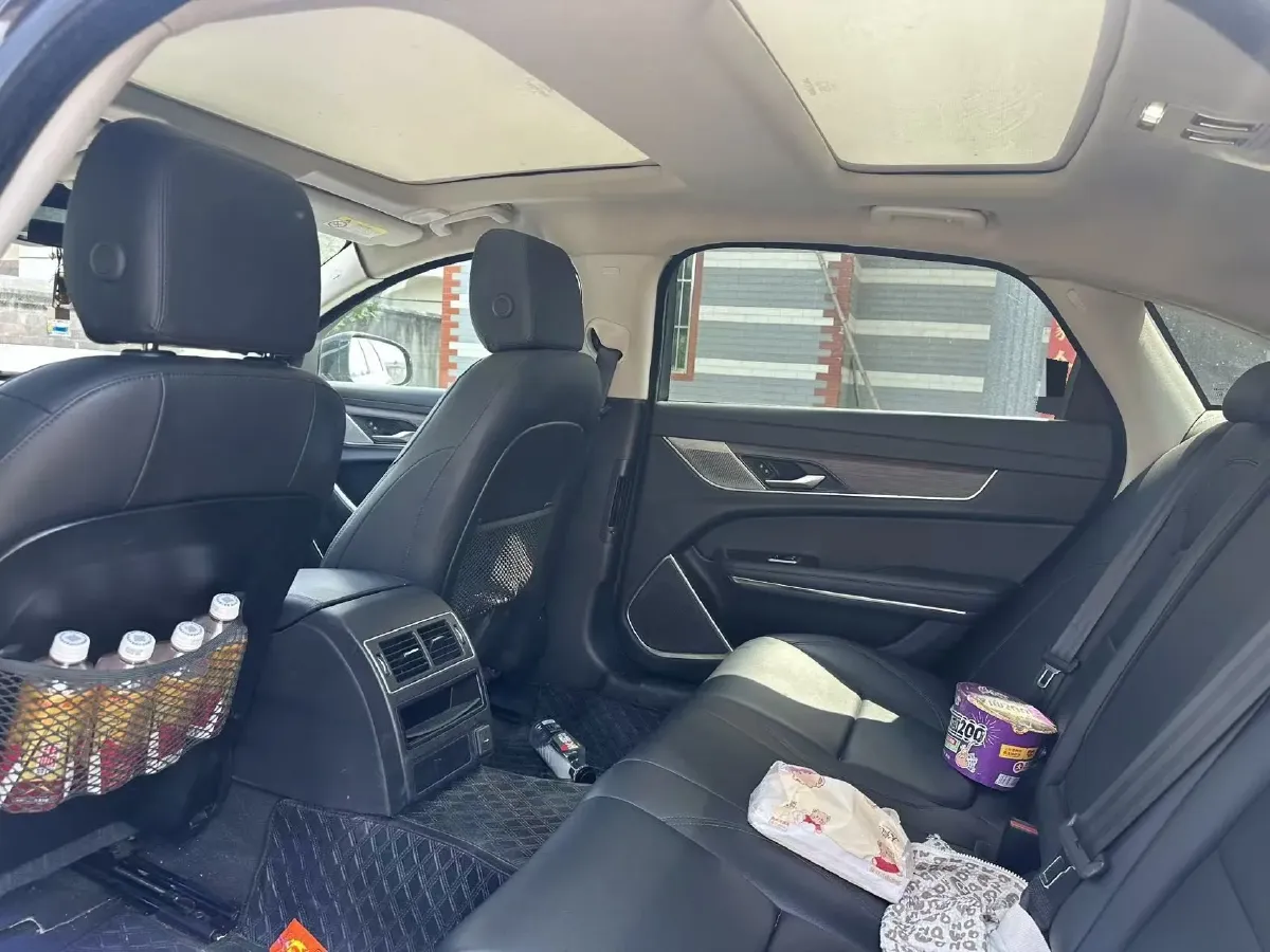 2022 Jaguar XFL 2.0T 200HP L4 8AT,autocango,china used car exporter,china ev exporter,chinese used car exporter,chinese used ev exporter