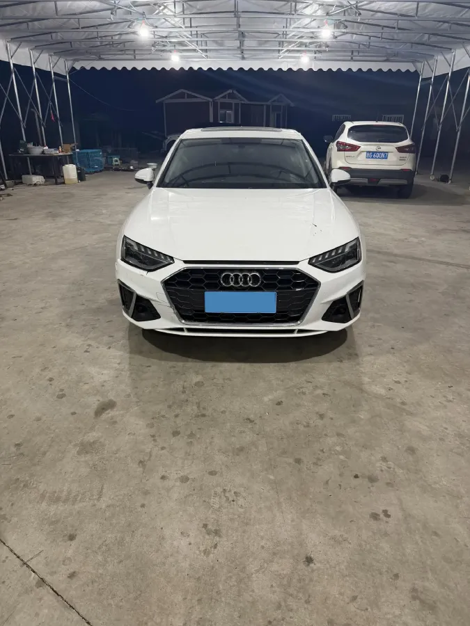 2022 Audi A4L 2.0T 190HP L4 7DCT,autocango,china used car exporter,china ev exporter,chinese used car exporter,chinese used ev exporter