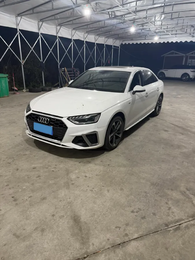 2022 Audi A4L 2.0T 190HP L4 7DCT,autocango,china used car exporter,china ev exporter,chinese used car exporter,chinese used ev exporter