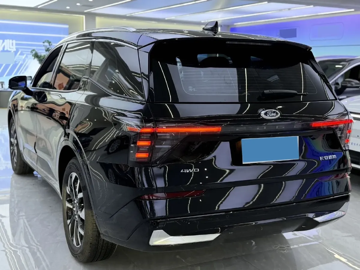 2025 Ford Edge 2.0T 252HP L4 8AT,autocango,china used car exporter,china ev exporter,chinese used car exporter,chinese used ev exporter